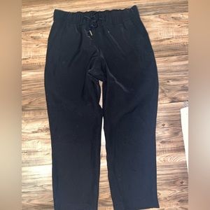 Lululemon On the Fly cropped pant